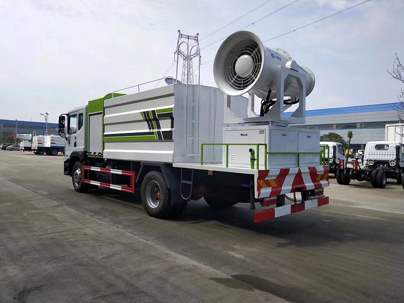 國(guó)六東風(fēng)多利卡D9多功能抑塵車(chē)