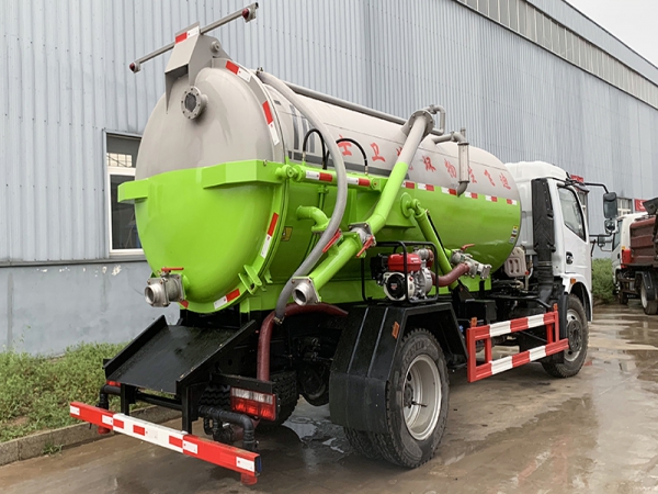 國六大多利卡 8方 吸污車 國六大多利卡 8方 吸污車