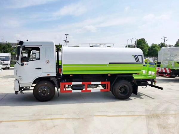 國(guó)六東風(fēng)華神12噸灑水車(chē) 國(guó)六東風(fēng)華神12噸灑水車(chē)
