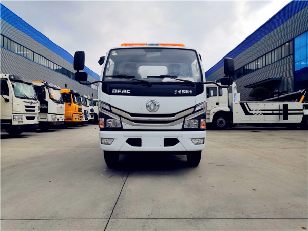 國六東風(fēng)小多利卡4+2方清洗吸污車 國六東風(fēng)小多利卡4+2方清洗吸污車