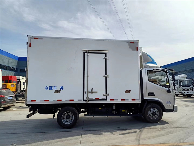 國(guó)六福田奧鈴CTS寬體冷藏車