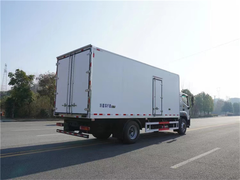 國六歐馬可S5冷藏車6米8 國六歐馬可S5冷藏車6米8