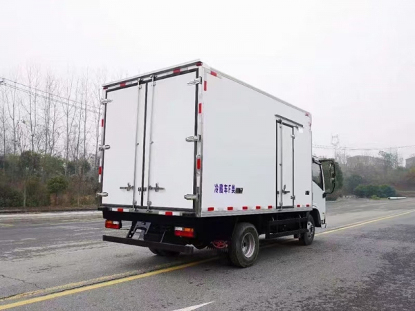 國(guó)六陜汽德龍K3000冷藏車130馬力 國(guó)六陜汽德龍K3000冷藏車130馬力