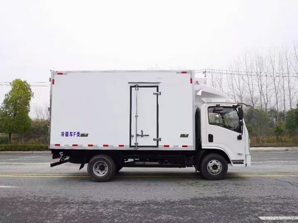 國(guó)六陜汽德龍K3000冷藏車130馬力 國(guó)六陜汽德龍K3000冷藏車130馬力