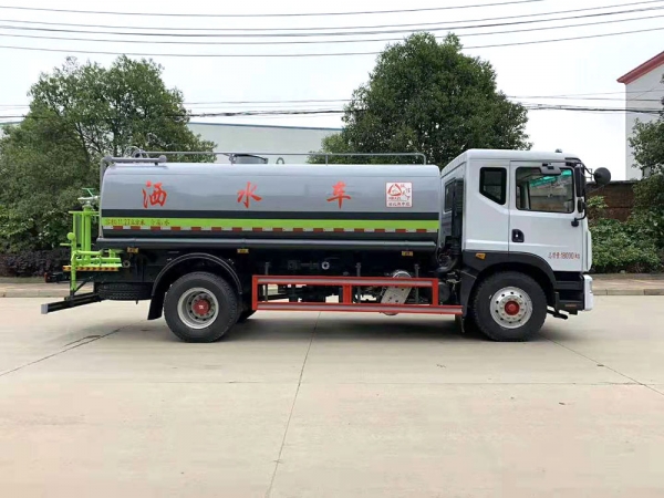 國六東風多利卡D9加長版 國六東風多利卡D9加長版