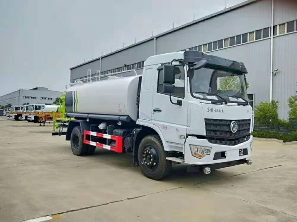 國(guó)六東風(fēng)專底D3灑水車【12立方】【14立方】 國(guó)六東風(fēng)專底D3灑水車【12立方】【14立方】